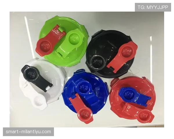 贝林厄姆家冰箱里塞满蛋白粉，连饮料都是无糖的